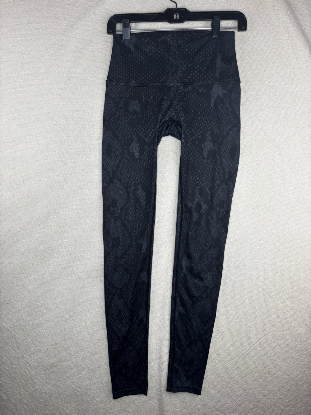 Ricochet women’s medium leggings